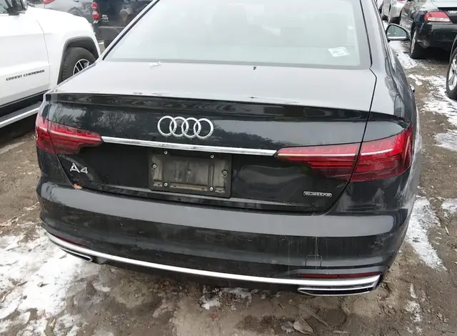 AUDI A4 2021