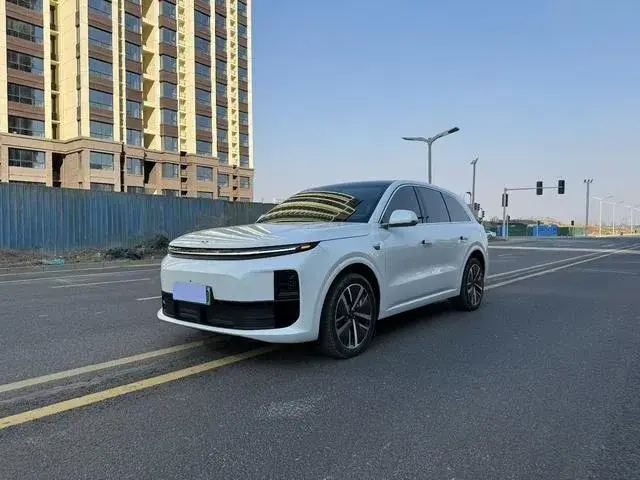 LI AUTO L6 2024