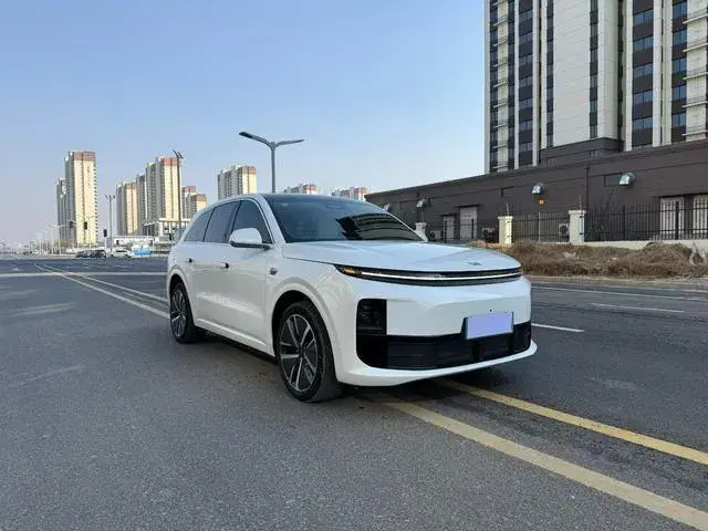 LI AUTO L6 2024