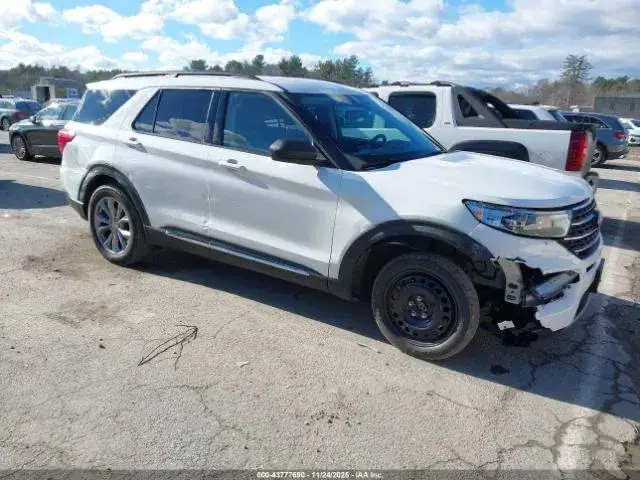 FORD EXPLORER XLT 2022