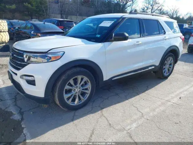 FORD EXPLORER XLT 2022