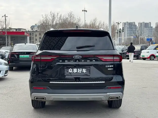 FORD EQUATOR PREMIUM 7-SEATER 2021