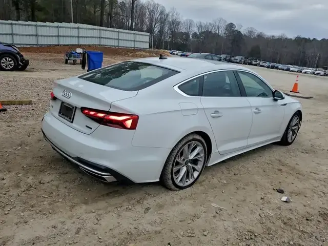 AUDI A5 2022