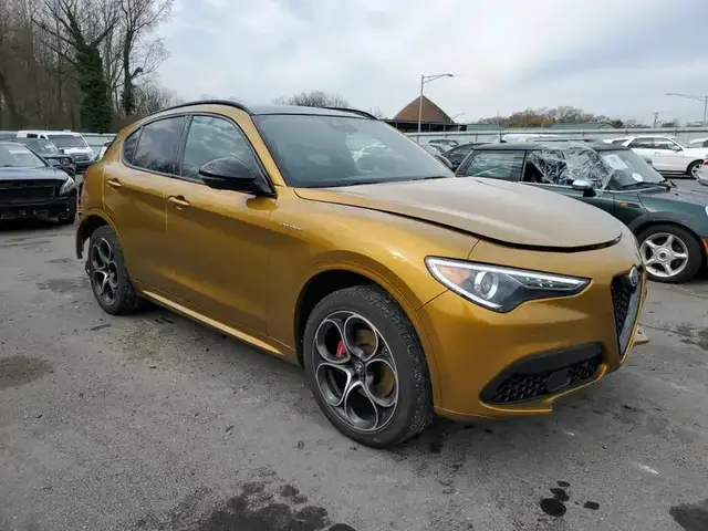 ALFA ROMEO STELVIO 2023