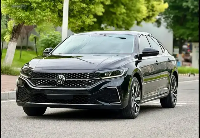 VOLKSWAGEN PASSAT 2022