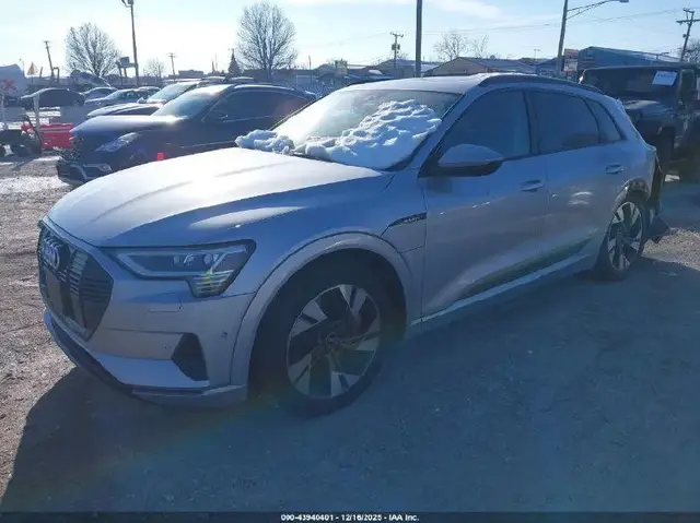 AUDI E-TRON PREMIUM QUATTRO 2021