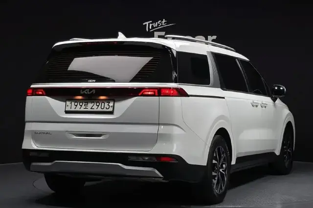 KIA CARNIVAL 2021