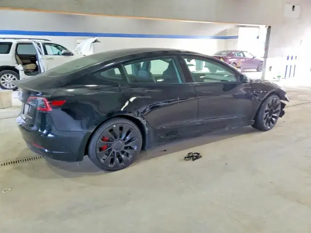 TESLA MODEL 3 PERFOMANCE 2023