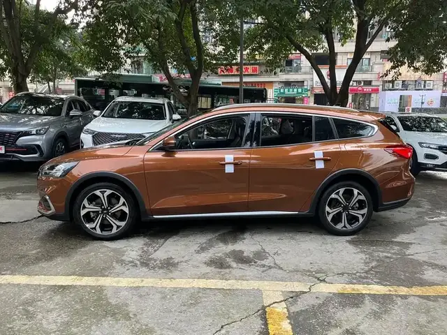 FORD FOCUS 180 SHOOTING BRAKE 2021