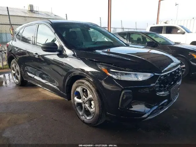 FORD ESCAPE ST-LINE 2023