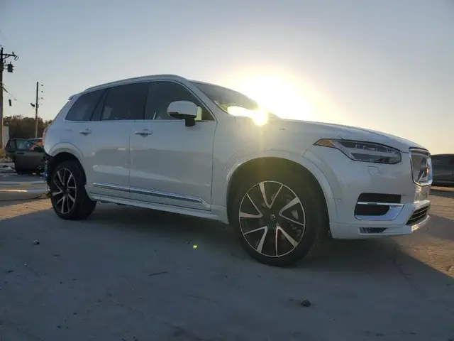 VOLVO XC90 2022