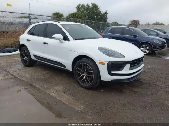 PORSCHE MACAN 2022