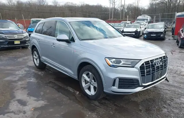 AUDI Q7 2022