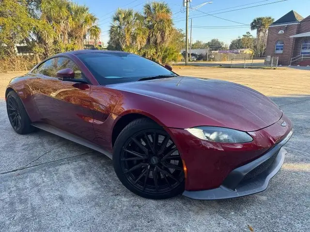 ASTON MARTIN VANTAGE 2020