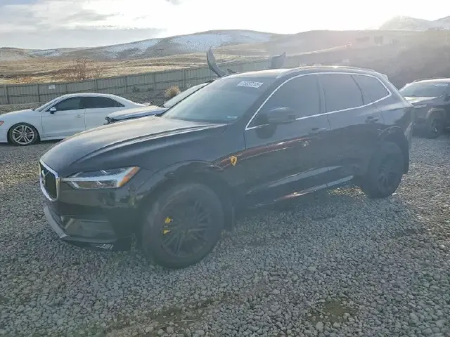 VOLVO XC60 T5 MOMENTUM 2021