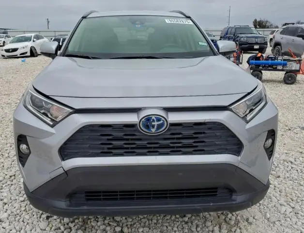 TOYOTA RAV4 2021