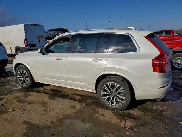 VOLVO XC90 2021