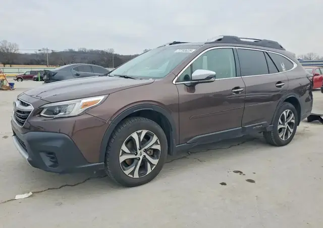 SUBARU OUTBACK 2022
