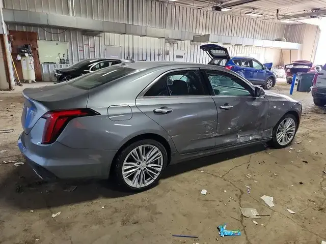 CADILLAC CT4 2022