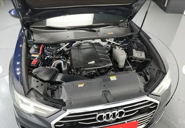 AUDI A6 2021