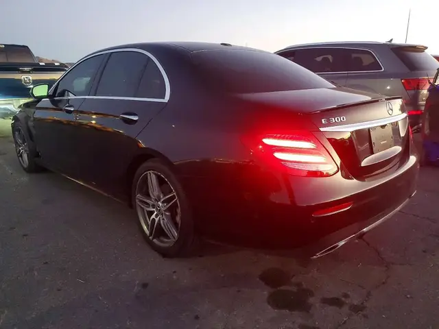 MERCEDES-BENZ E-CLASS E 300 2018