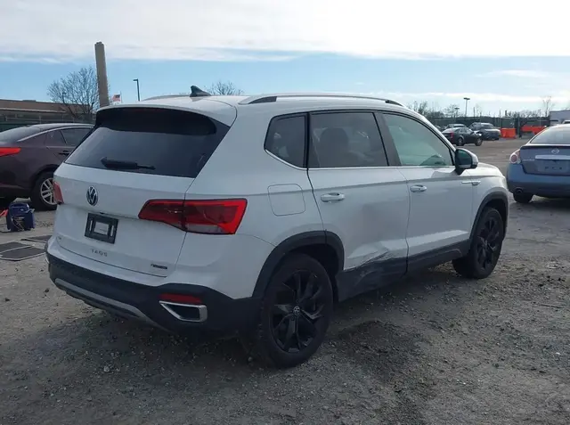 VOLKSWAGEN TAOS 2023