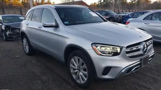 MERCEDES-BENZ GLC 300 2020