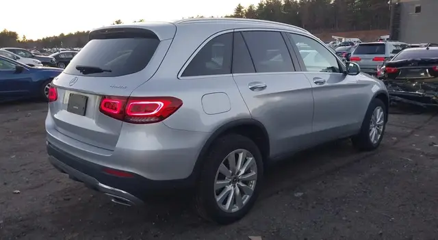 MERCEDES-BENZ GLC 300 2020