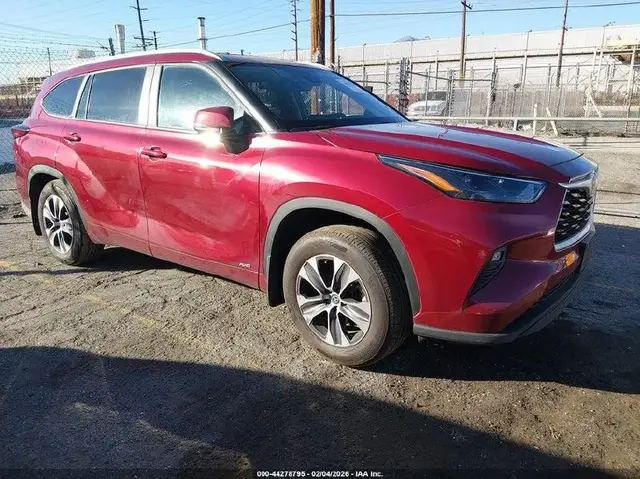 TOYOTA HIGHLANDER HYBRID XLE 2023