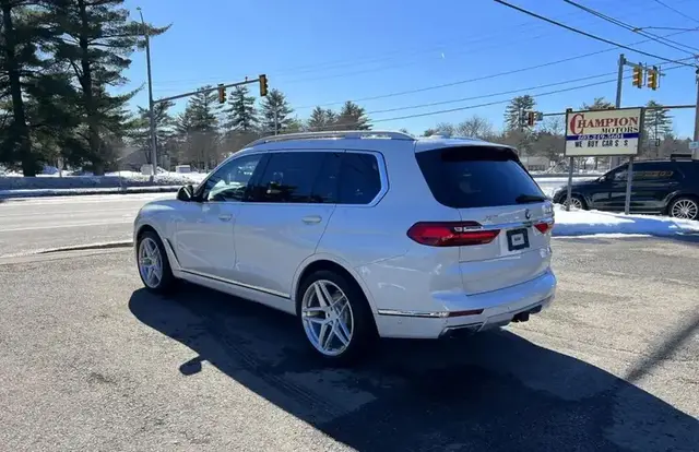 BMW X7 2021