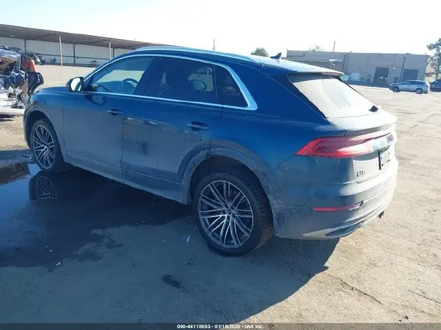 AUDI Q8 2019