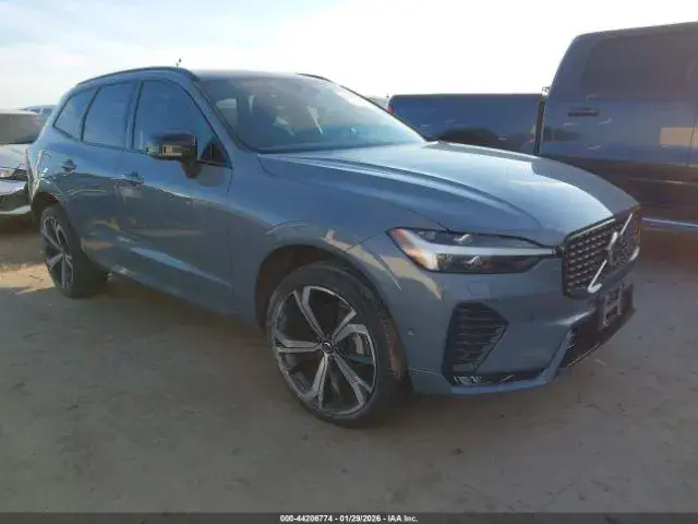 VOLVO XC60 B5 R-DESIGN 2022