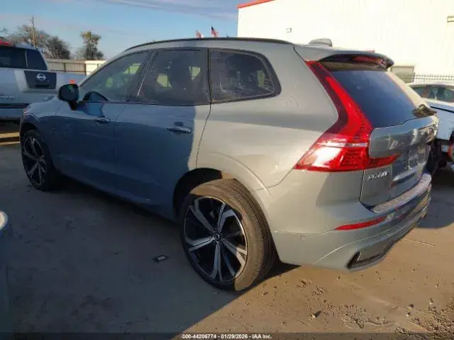 VOLVO XC60 B5 R-DESIGN 2022