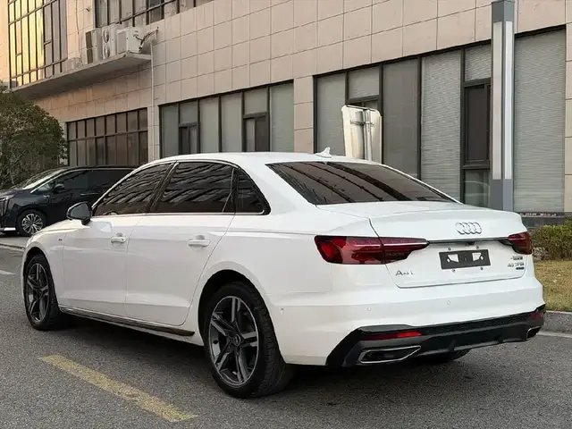 AUDI A4L 2022