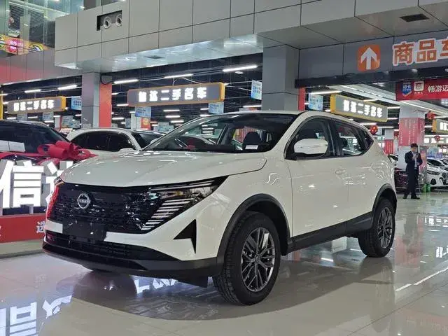 NISSAN QASHQAI 2025