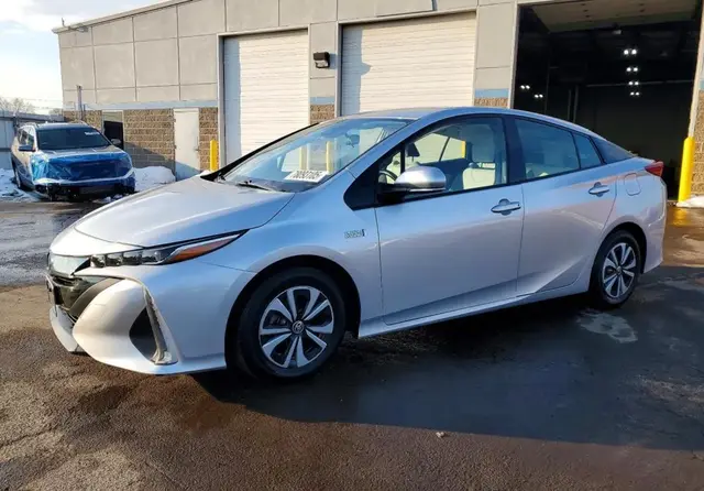 TOYOTA PRIUS 2018