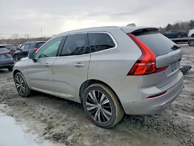 VOLVO XC60 PLUS 2023