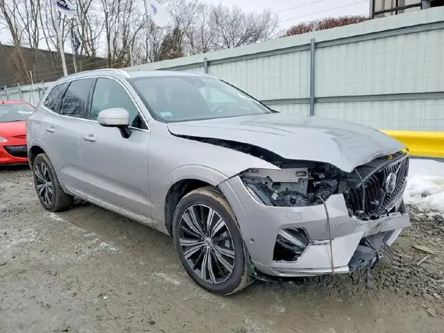 VOLVO XC60 PLUS 2023