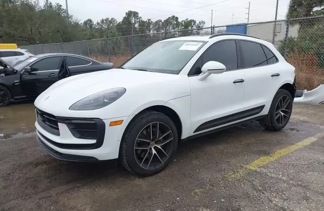 PORSCHE MACAN 2022