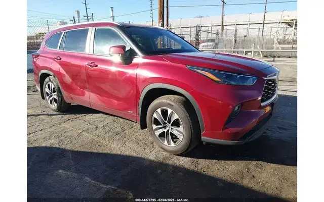 TOYOTA HIGHLANDER HYBRID XLE 2023