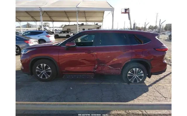 TOYOTA HIGHLANDER HYBRID XLE 2023