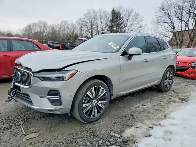 VOLVO XC60 PLUS 2023