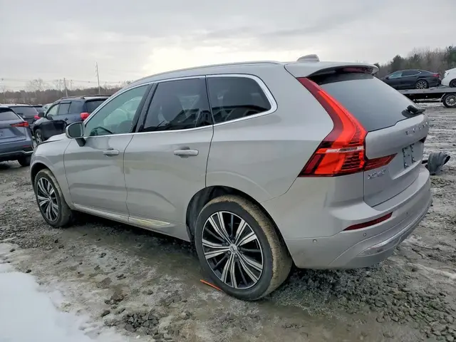 VOLVO XC60 PLUS 2023