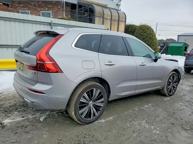 VOLVO XC60 PLUS 2023