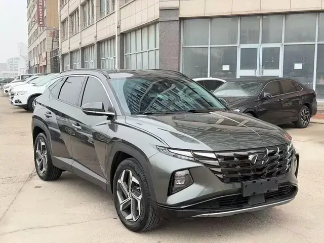 HYUNDAI TUCSON 2023