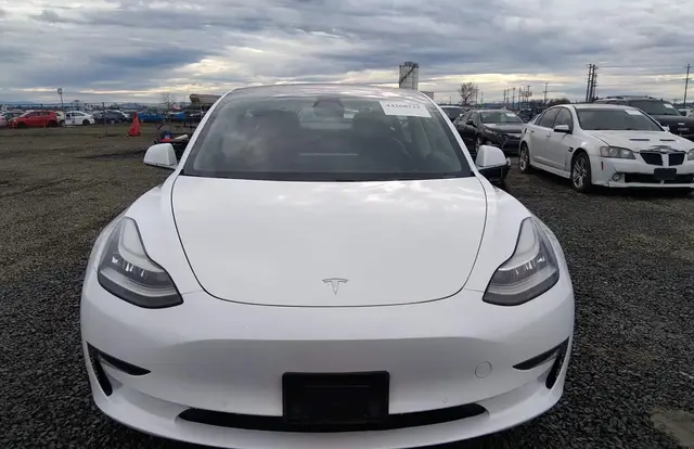 TESLA MODEL 3 LONG RANGE/MID 2018