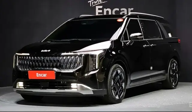 KIA CARNIVAL SIGNATURE 2024