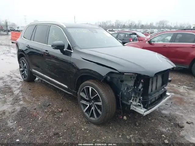 VOLVO XC90 B6 PLUS 7-SEATER 2023