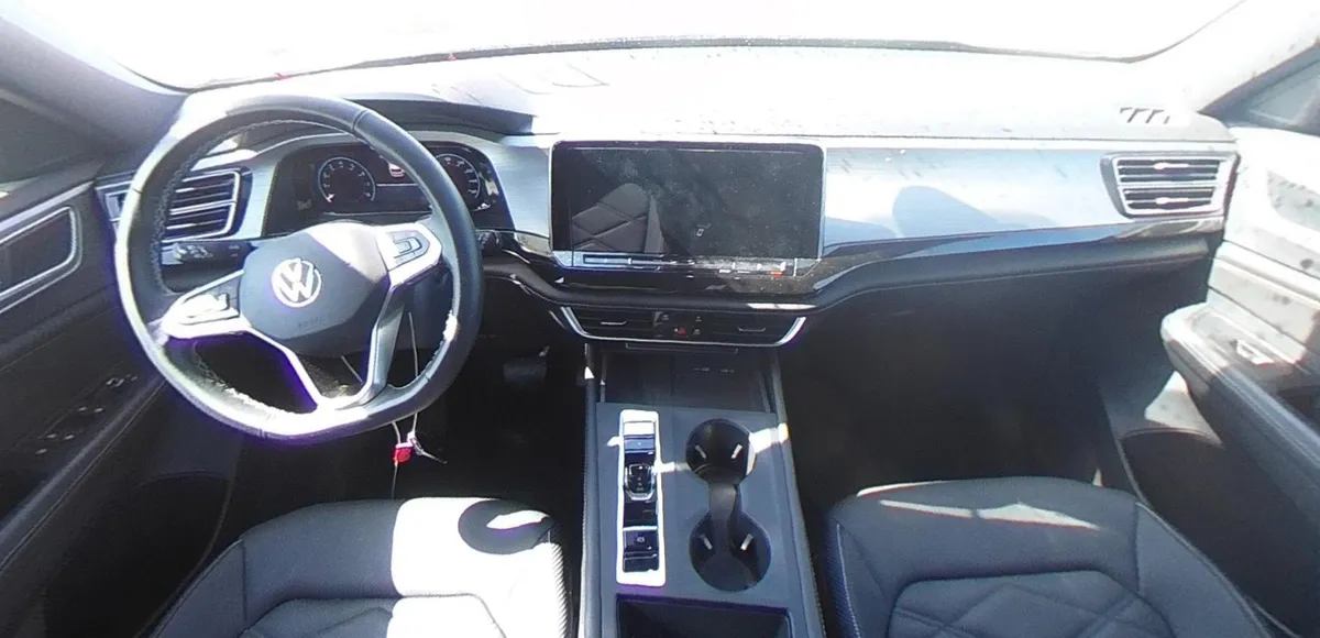 VOLKSWAGEN ATLAS CROSS SPORT 2 2025