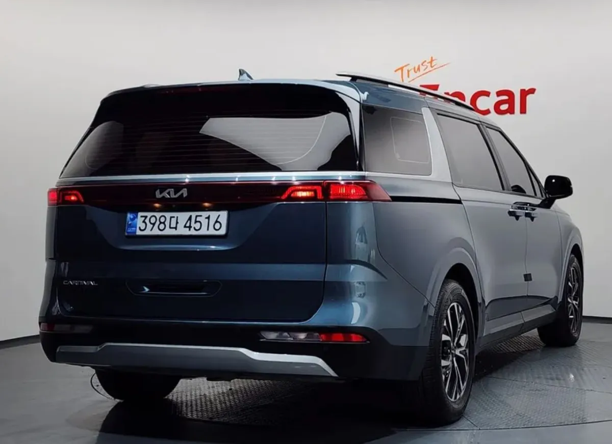 KIA CARNIVAL 2021